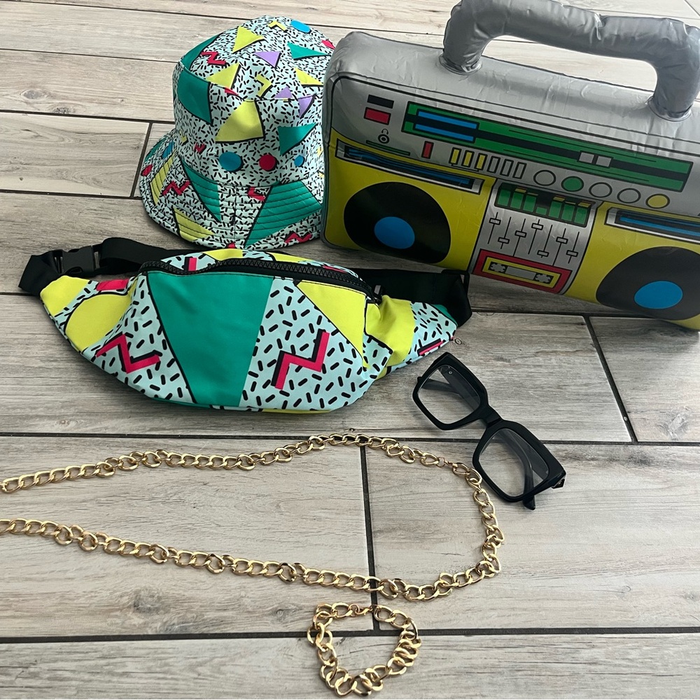 Colorful 90s Accessory Set - Picture 2 of 13